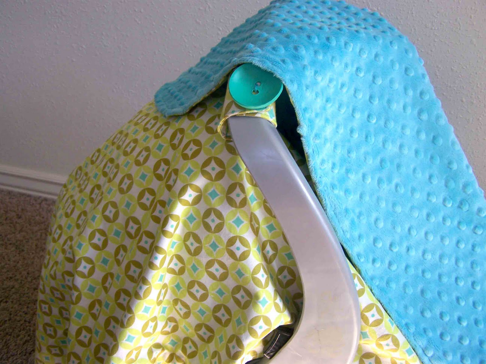 Baby Car Seat Blanket Pattern - so easy but very useful.