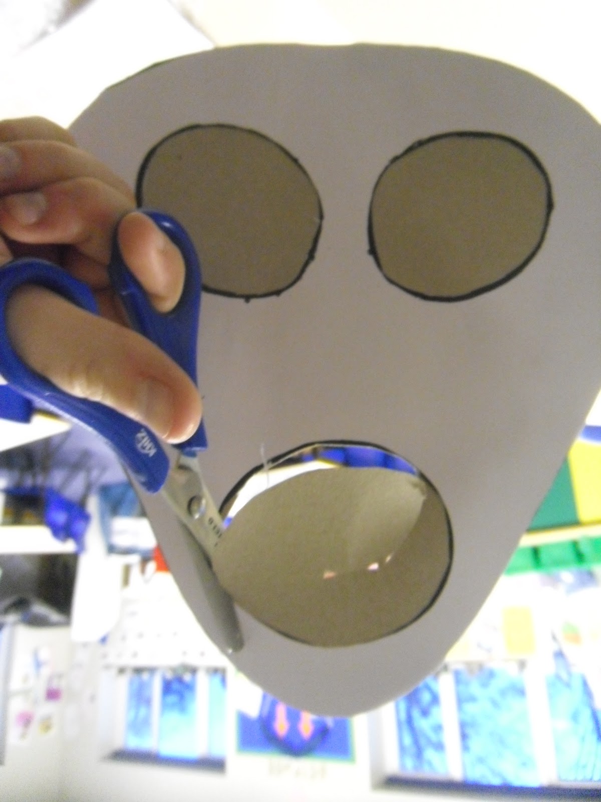 Year 6W Making your very own gas mask...