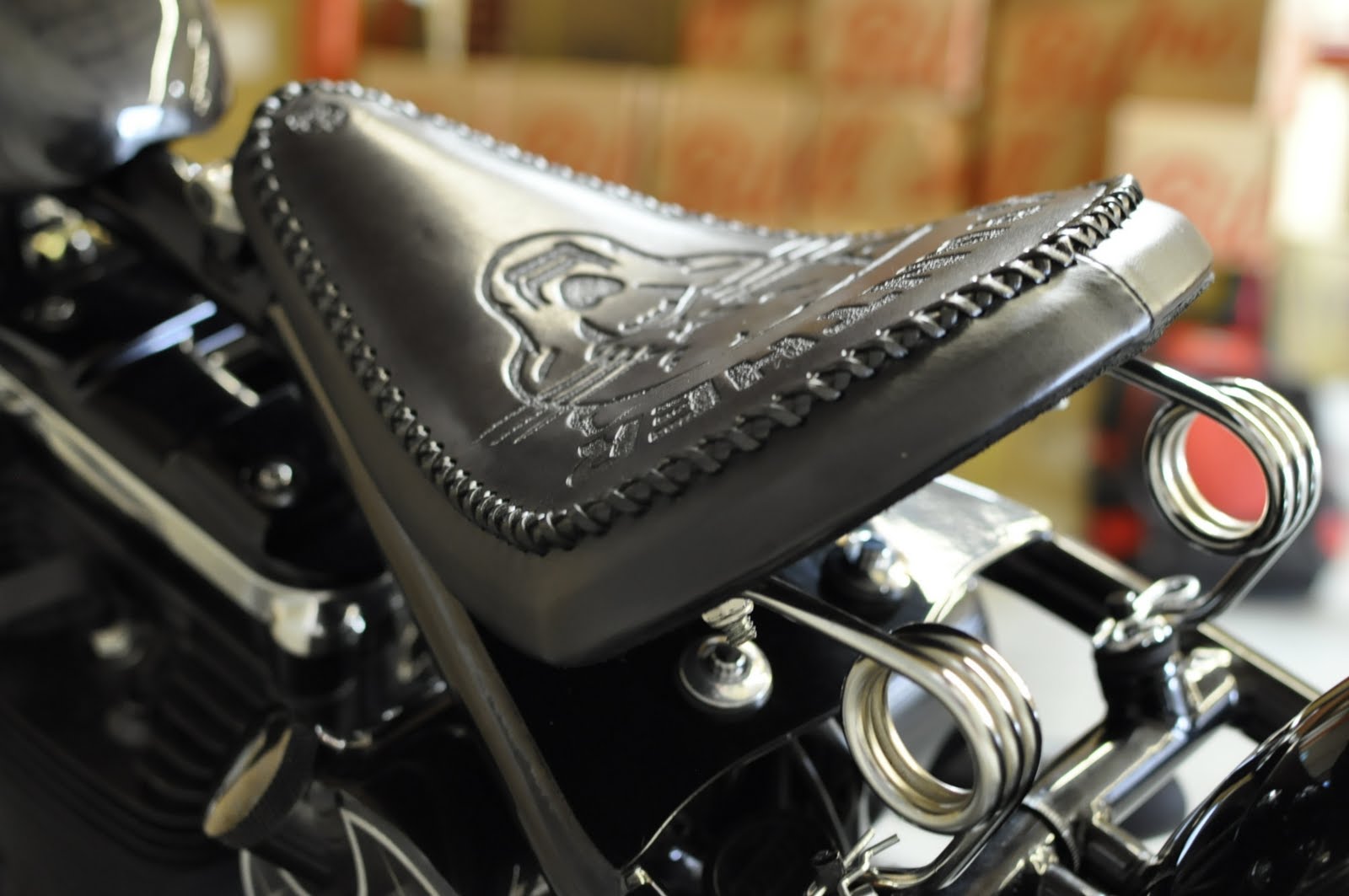 biltwell mongoose seat sportster