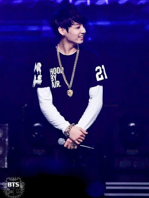 شاهد أول حفل لفرقة Bts 13-06-2013 + صور من الحفل بمناسبة الذكرى الثامنة لترسيمهم شاهد أول حفل لفرقة Bts 13-06-2013 + صور من الحفل بمناسبة الذكرى الثامنة لترسيمهم