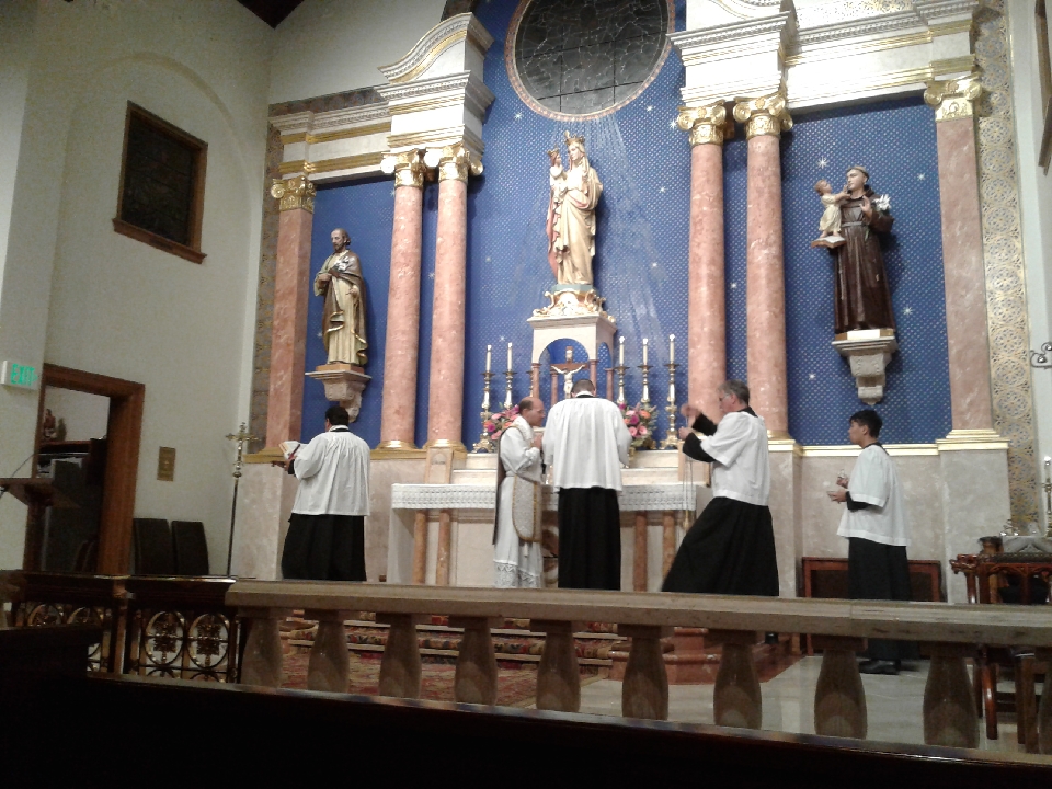 The Brothers of the Little Oratory in San Diego: Images of the Mass of ...
