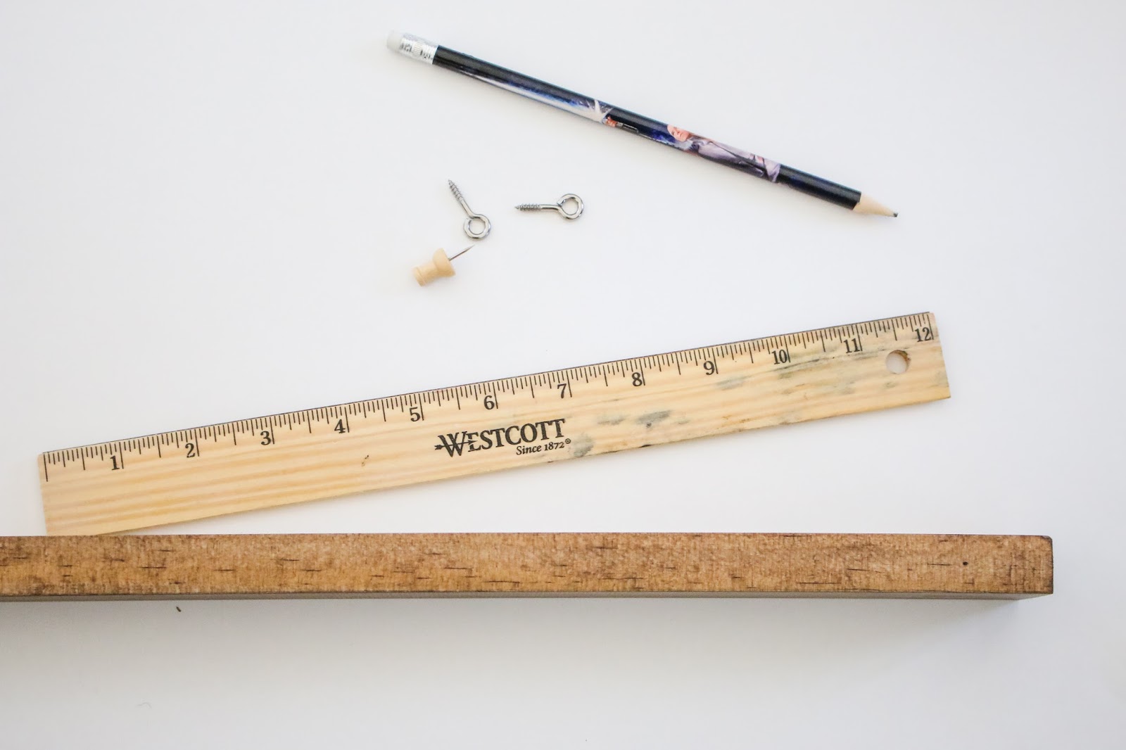 DIY Canvas Wall Hanging and a Special Offer Pretty Real