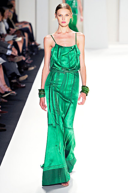 Minor: NYFW: Red Carpet Stunners from Marchesa, Reem Acra and Carolina ...