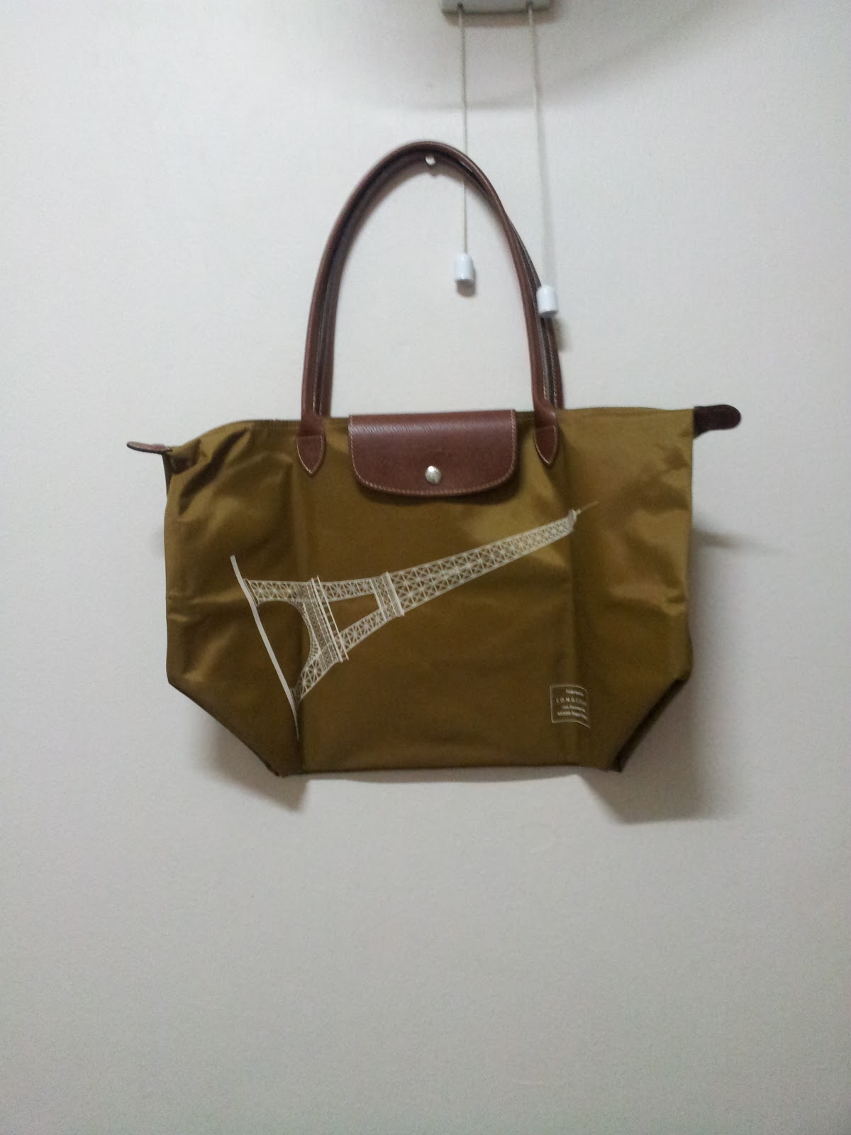 AUTHENTIC Longchamp Bags Malaysia! 100 AUTHENTIC Longchamp Le Pliage Large Shoulder Bags