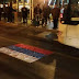 Μουσουλμάνοι ποδοπάτησαν την ρωσική σημαία στη Θεσσαλονίκη – Φώναζαν υβριστικά συνθήματα κατά του Πούτιν (βίντεο)