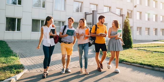 Top Reasons to Know Why Students Should Travel in College Life?