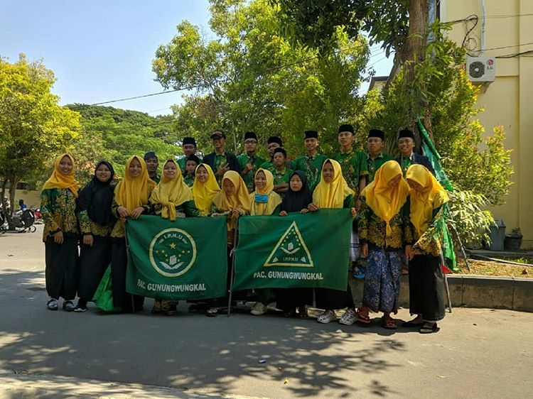 KEPEMIMPINAN PELAJAR NU DALAM ORGANISASI PAC IPNU IPPNU DI KECAMATAN