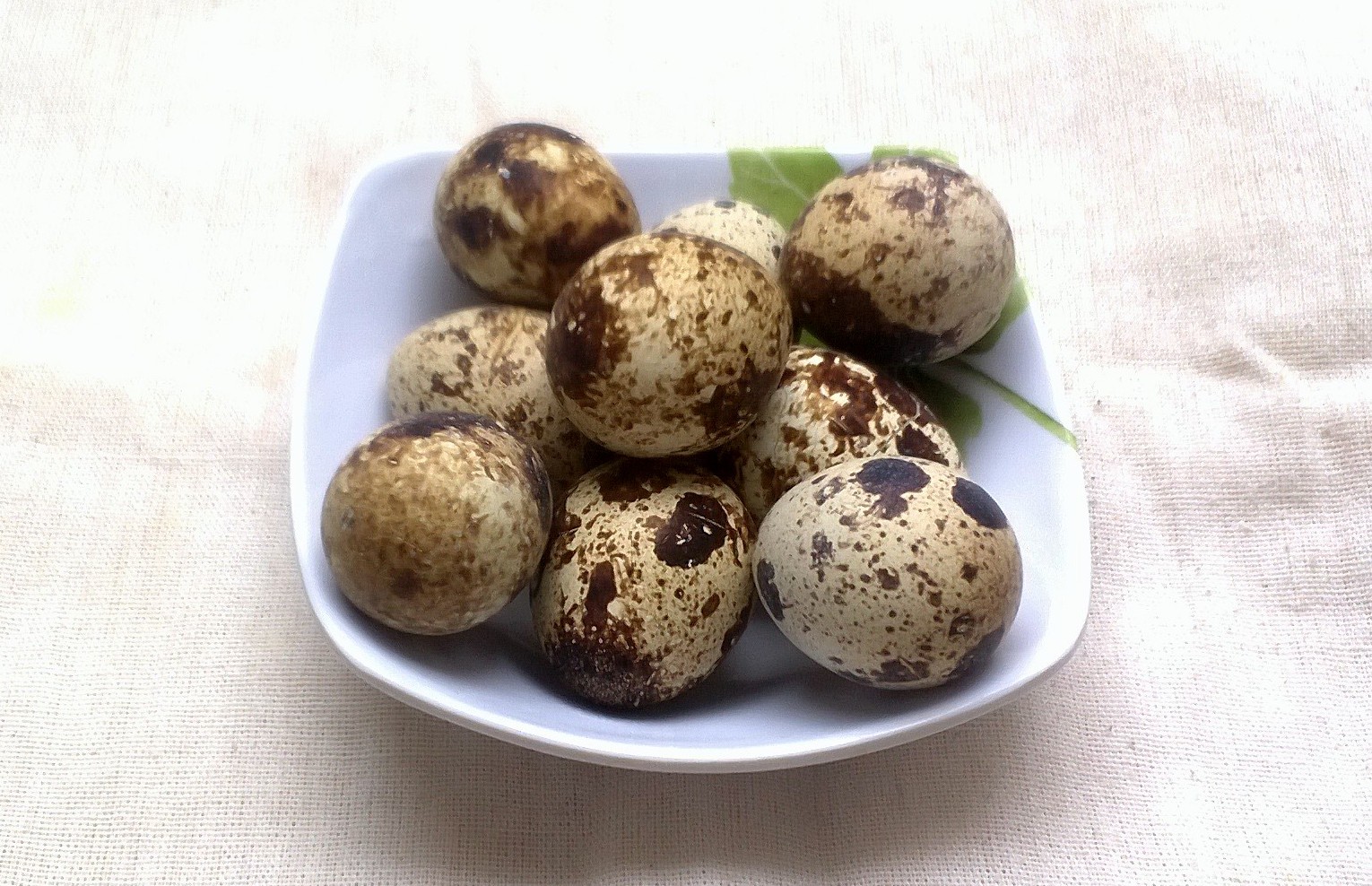 Cara Mudah Mengupas Kulit Telur Puyuh Rebus | Seribu Bumbu