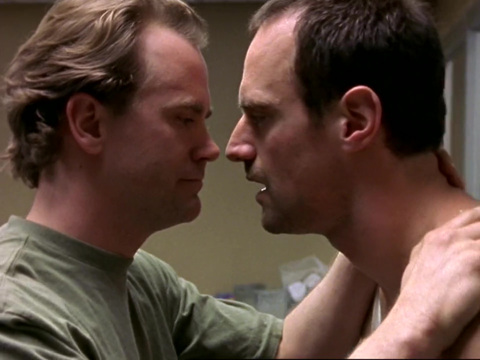 Christopher Meloni nude in Oz 2-06 "Strange Bedfellows" .