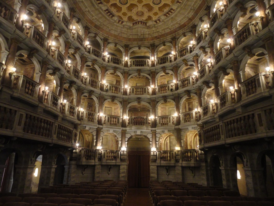 I Viaggi di Raffaella Mantova il Teatro Scientifico Bibiena, gioiello