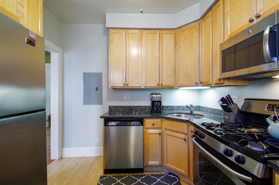 The Chicago Real Estate Local NEW FOR SALE Andersonville one bedroom condo with great back deck!
