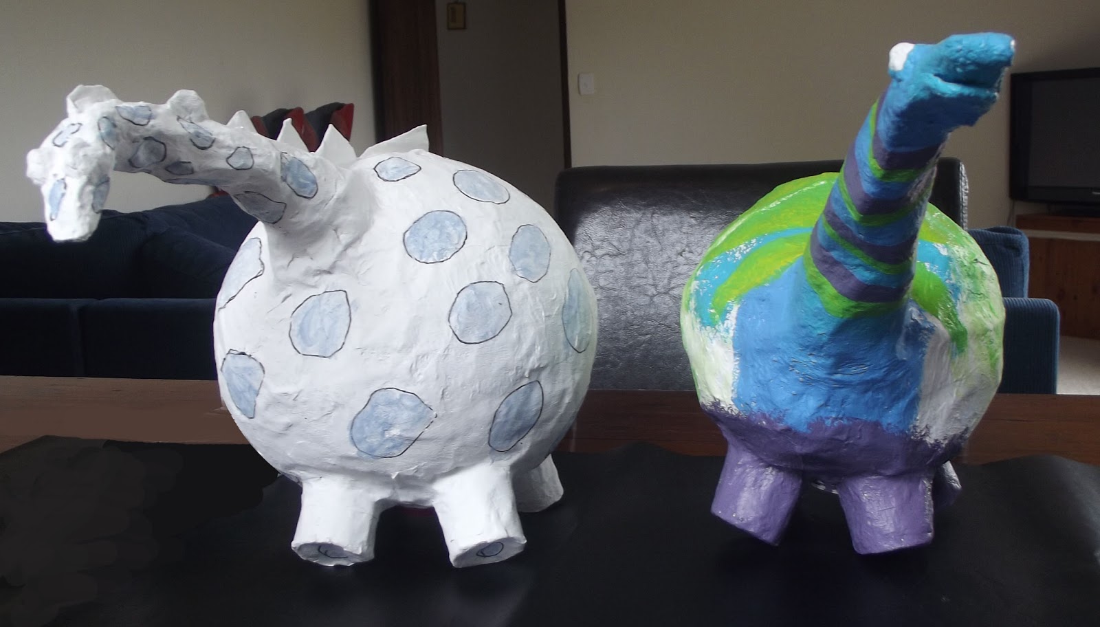 Nonnie's Blog How to make paper mache dinosaur banks (stepbystep)