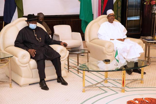 Jonathan briefing Buhari On How To Consult ECOWAS Leaders On Mali’s Crisis