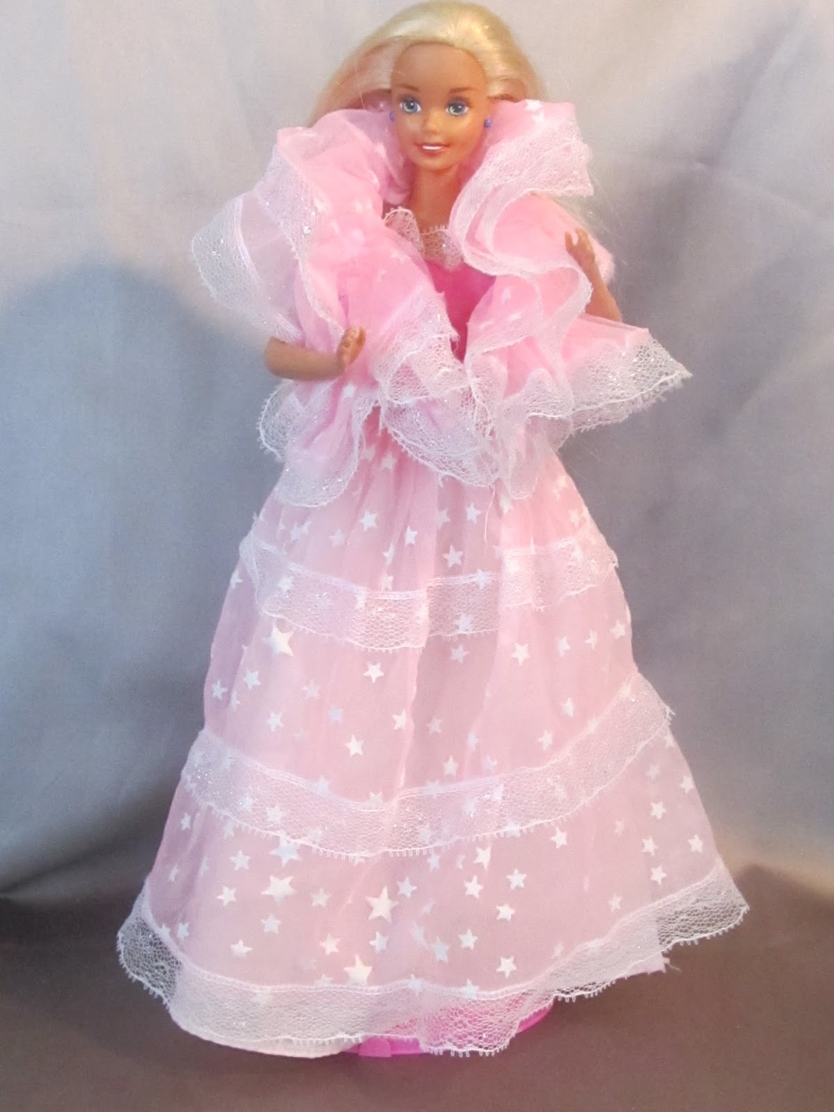 Blodwyen's Blog: Dream Glow Barbie Dress