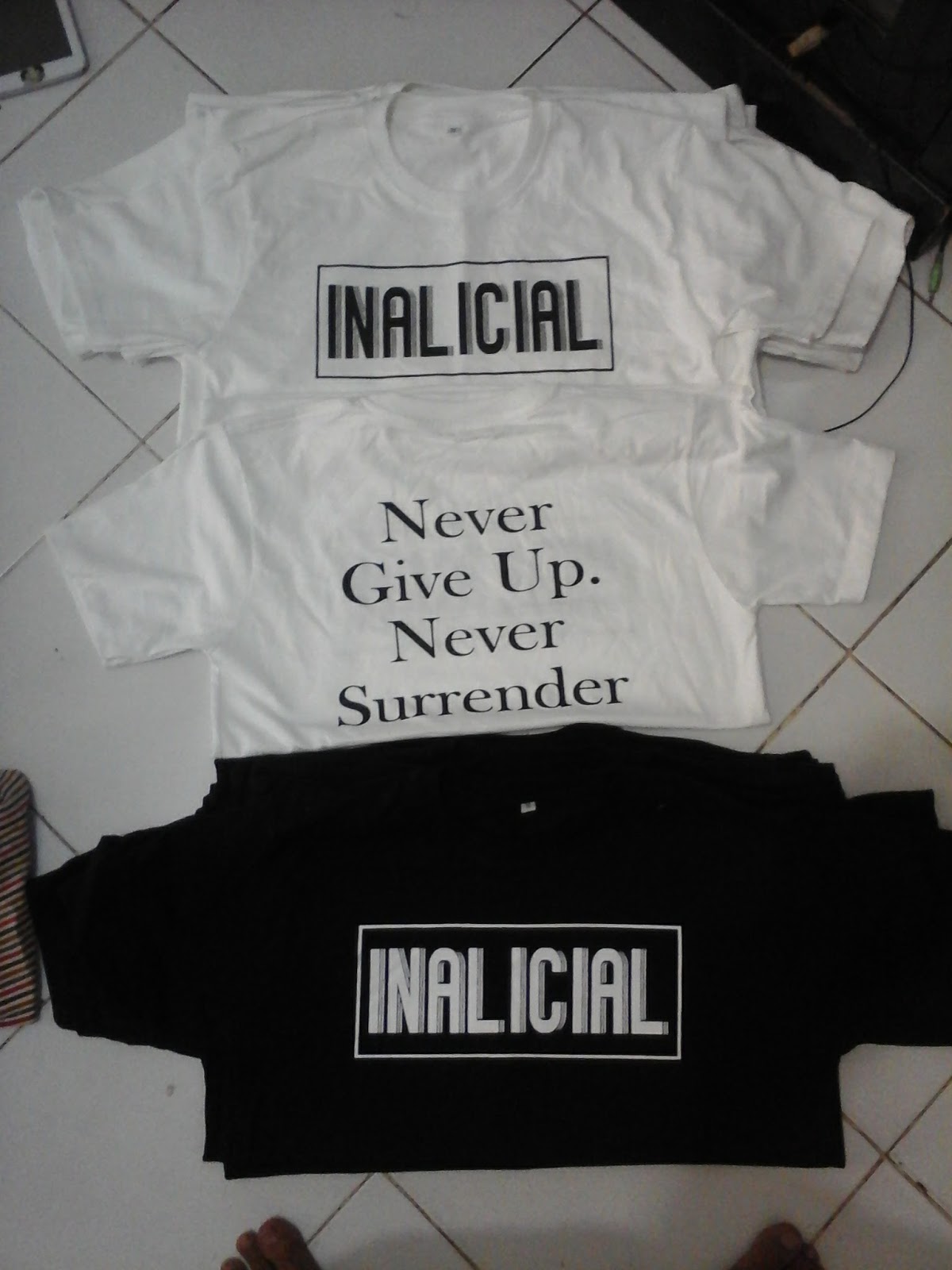 Never surrender. Never give up never surrender nevermind. Never surrender перевод. Never retreat never surrender. Little v cover.