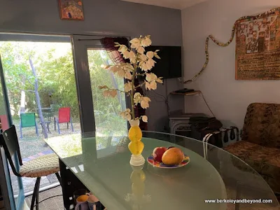 dining area at The Art Studio in Nevada City, California