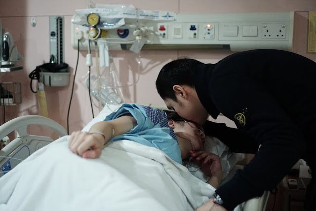 8 Potret Mengharukan, Beratnya Perjuangan Sandra Dewi Saat Melahirkan 8 Potret Mengharukan, Beratnya Perjuangan Sandra Dewi Saat Melahirkan