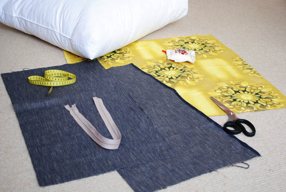 happy to make How to sew a cushion cover with a concealed zipper