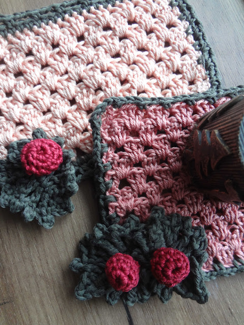 Festive Granny Stripe Coasters - free pattern