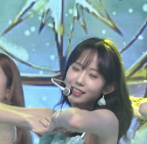 심플리 케이팝 버터플라이 우주소녀 루다