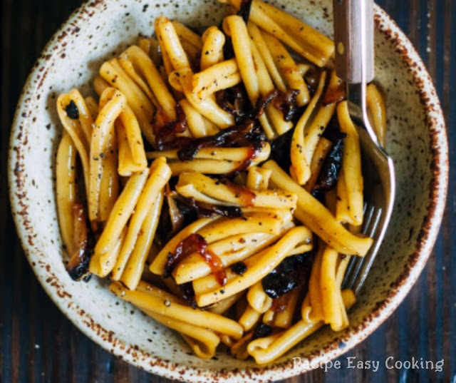 Vegan Caramelized Onion Pasta