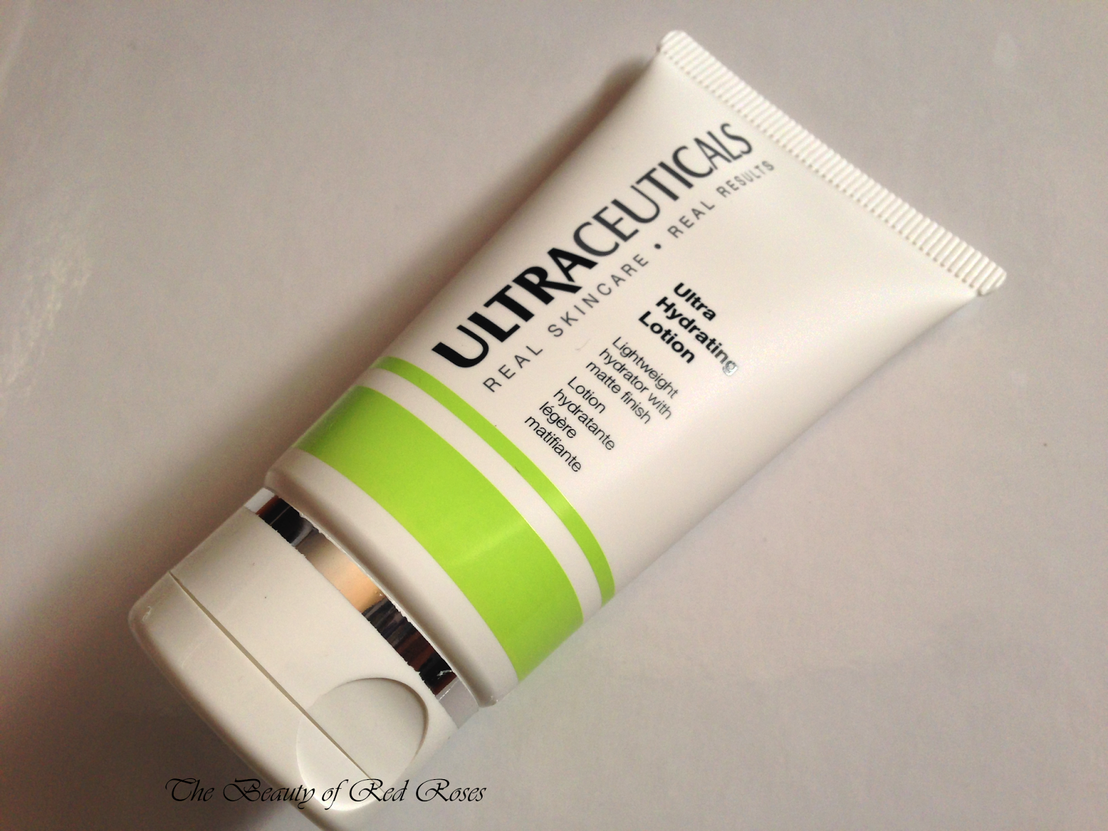 The Beauty of Red Roses Ultraceuticals Mattifying Magic Christmas Gift Set