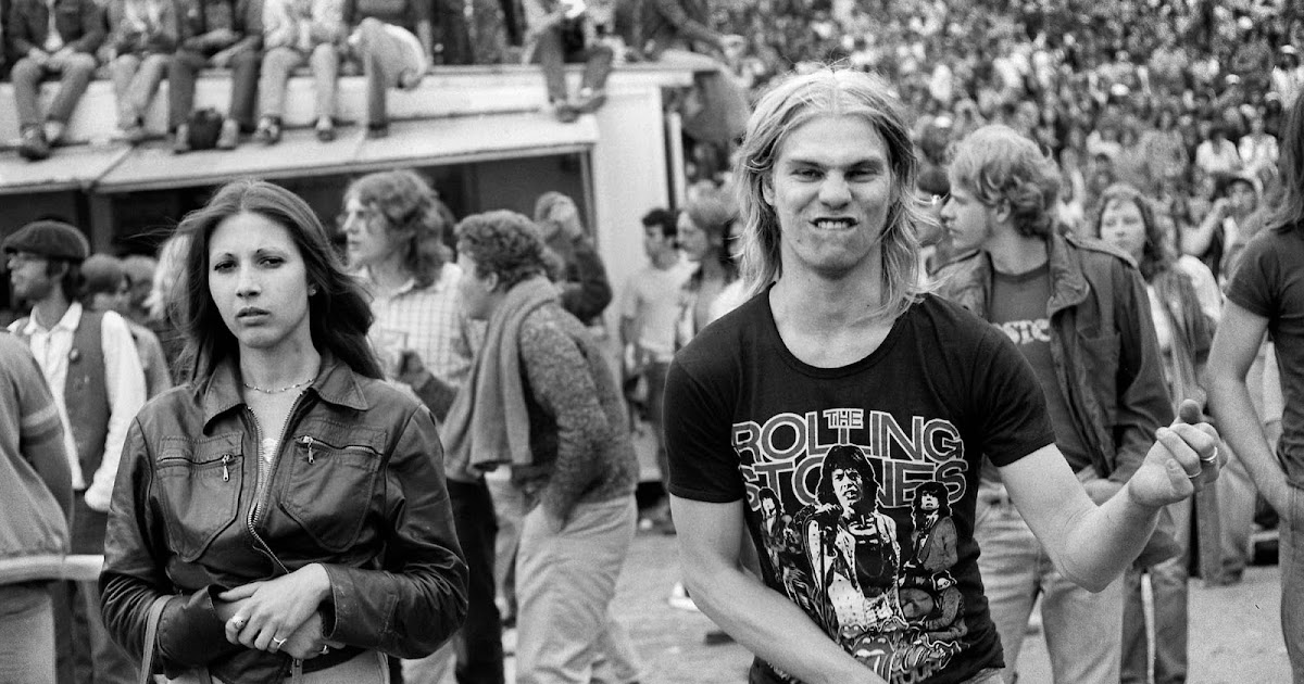 build filosofisk konstruktion 25 Black and White Photos Show Candid Moments of the Rolling Stones Fans in  1978 ~ Vintage Everyday