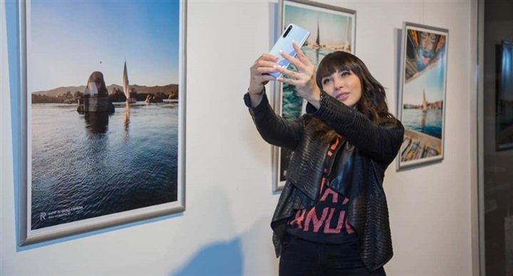 ساندي على انستجرام باطلالة شتوية