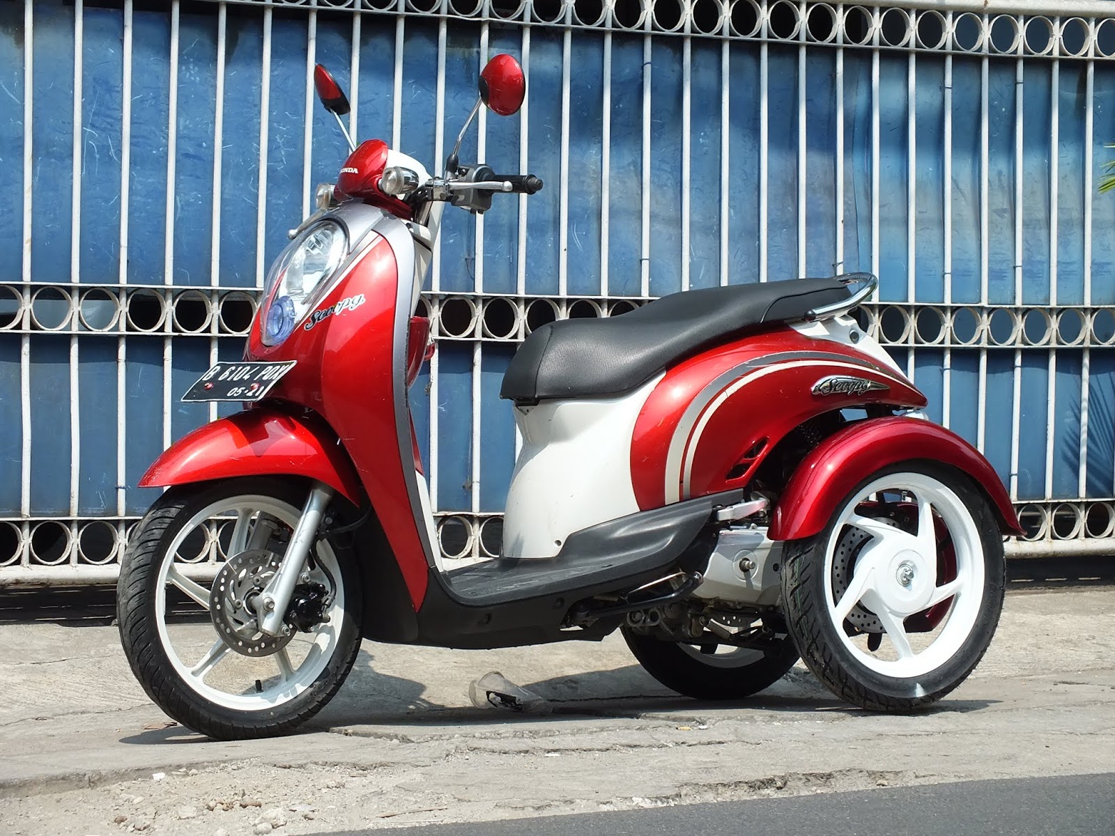 Oracle Modification Concept: HONDA SCOOPY RODA TIGA MINIMALIST Pesanan