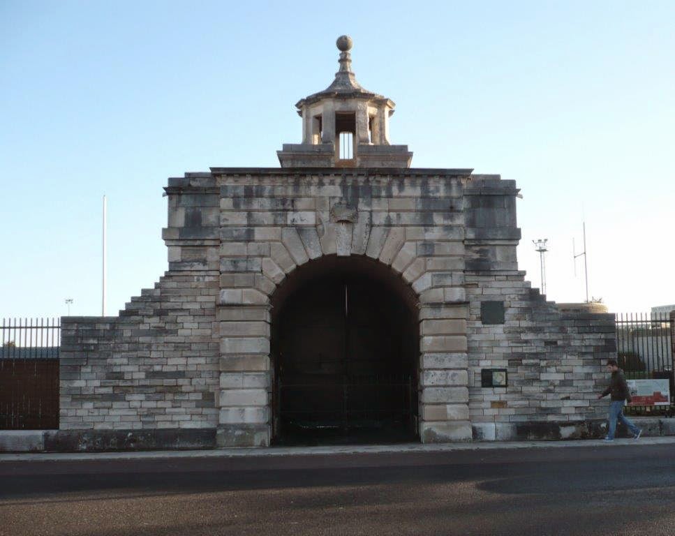 Margaret Muir The Portsmouth Road aka The Sailors' Highway