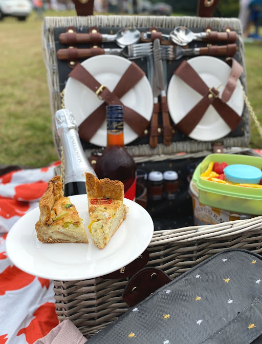 Cheese, Tomato & Spring Onion Quiche - with a bread crust