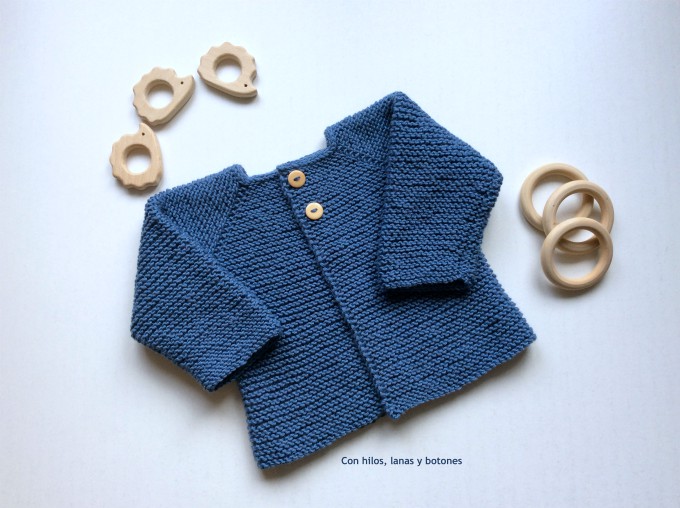 Con hilos, lanas y botones: DIY chaqueta de punto para bebé paso a paso (patrón gratis)