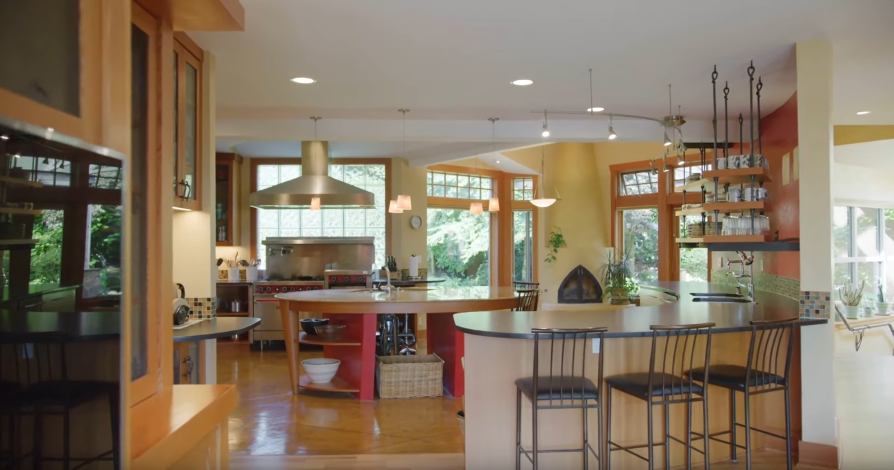 15 Photos vs. 724 14th Ave W Kirkland, WA Home Interior Design Tour