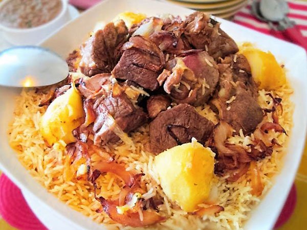 طبق ارز باللحم