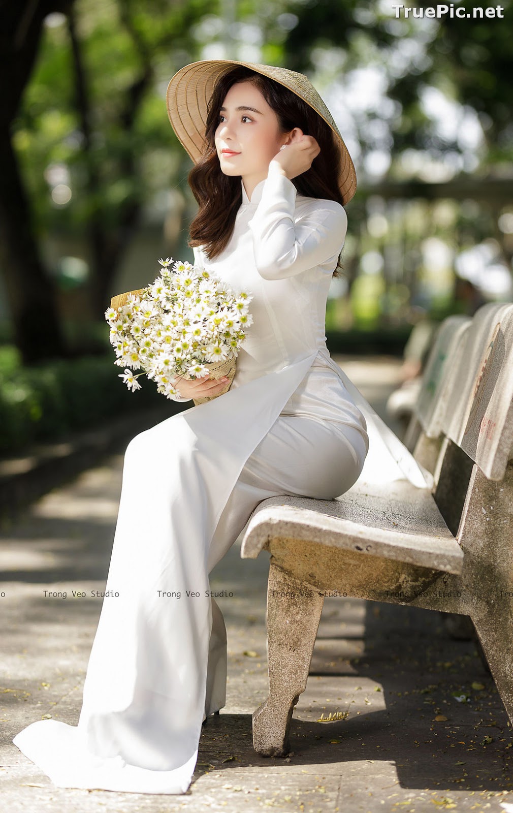 Image The Beauty of Vietnamese Girls with Traditional Dress (Ao Dai) #4 - TruePic.net - Picture-40