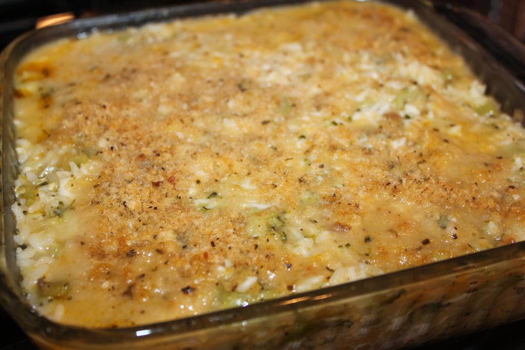 Kelly's Healthified Kitchen: Cheesy Chicken Broccoli & Rice Bake