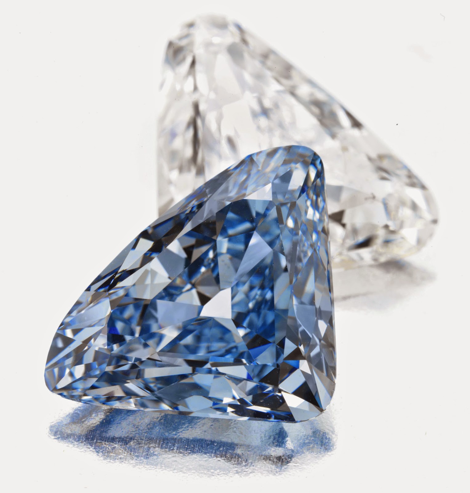 the bulgari blue diamond ring