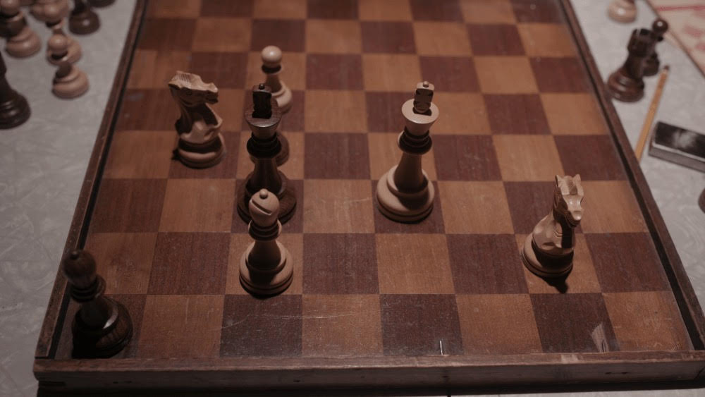 O Gambito da Rainha no Xadrez