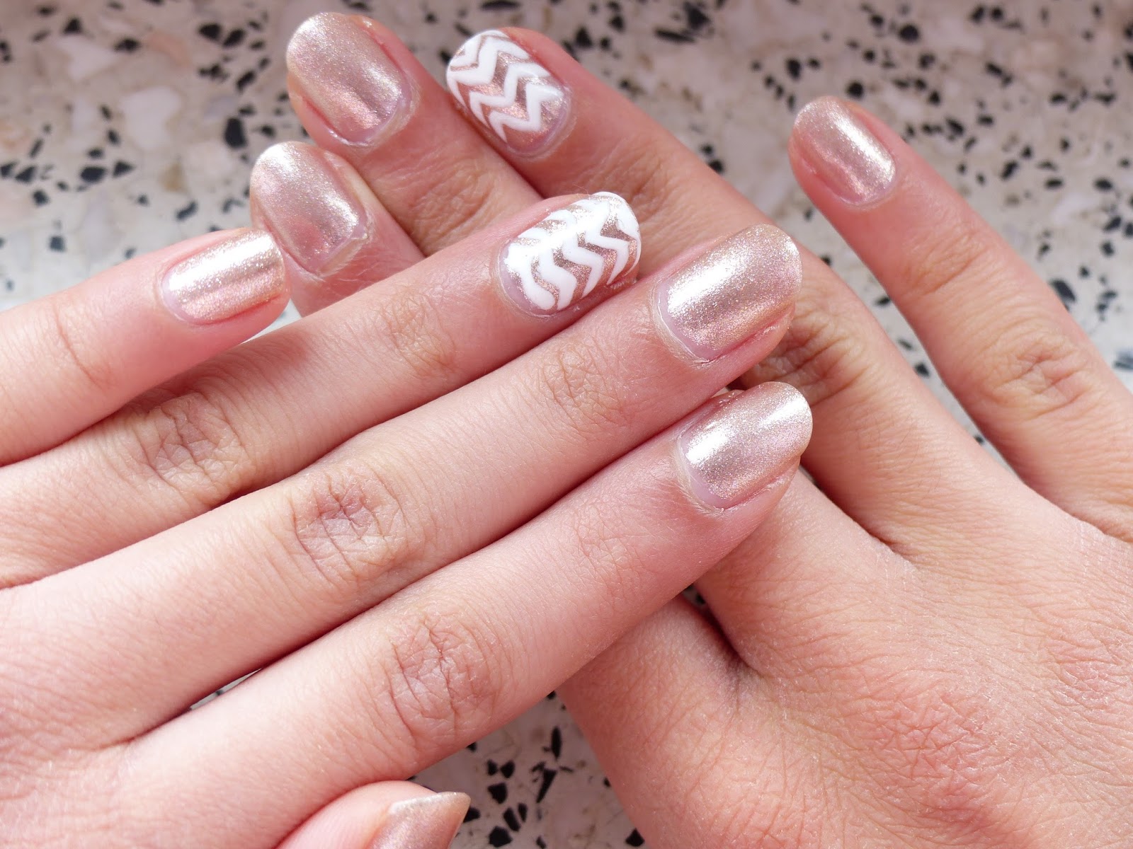 Galaxie Cynthia Nail Art Ma manucure du moment