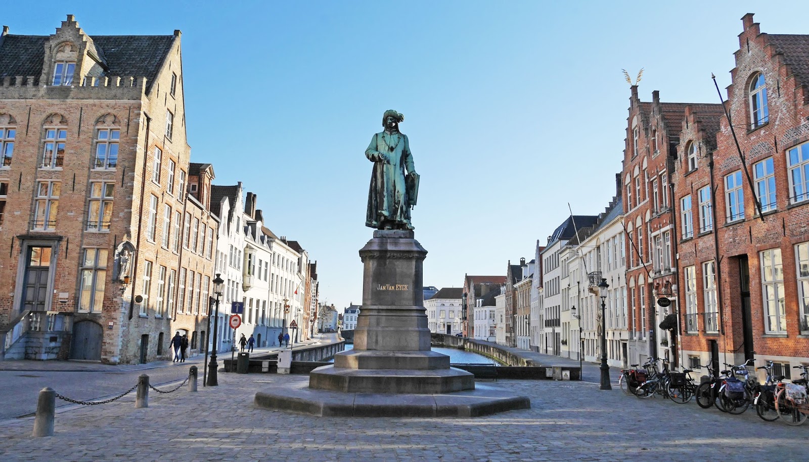 Quiet Bruges city centre in Winter