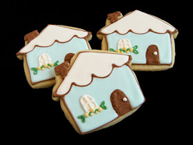 blue cottage decorated cookies