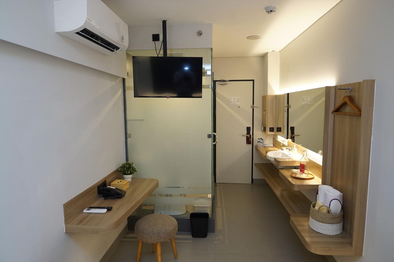 Qubika : Hotel Kontainer Viral dan Instagramable di Serpong