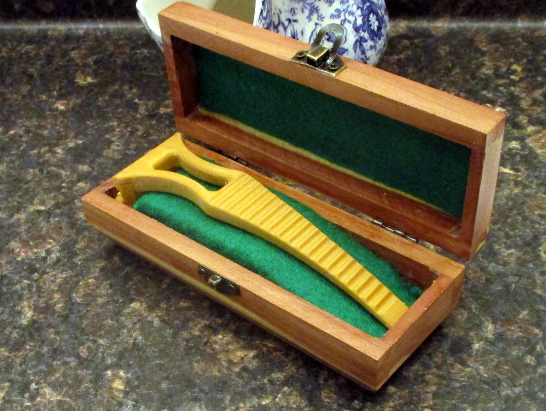 [Image: Box46_08.JPG]