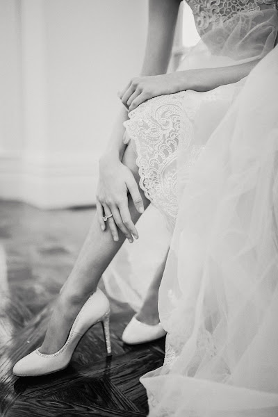 to the aisle australia | bridal boudoir shoot