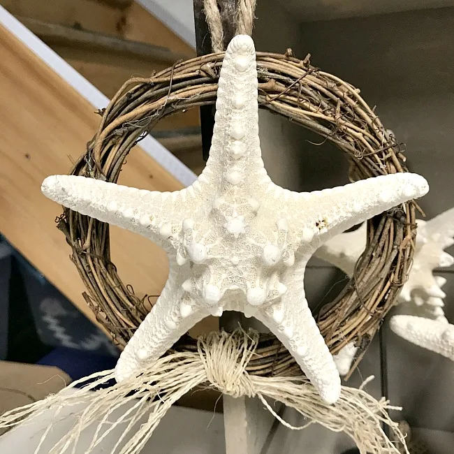 Grapevine wreath with starfish