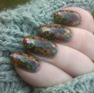 Esmaltes da Kelly  Frogger and Pet'la Plate Golden Russian