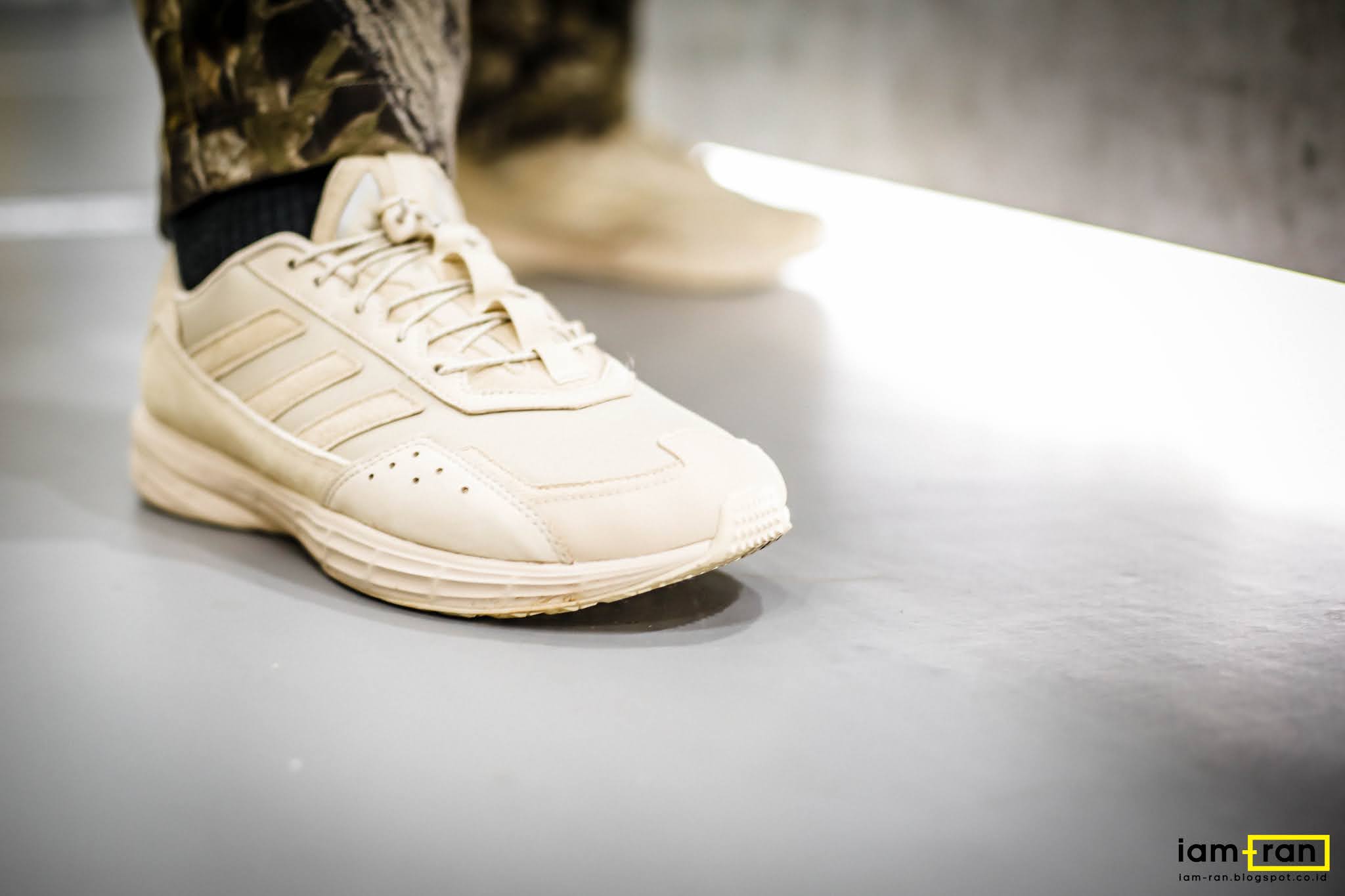 IAMRAN Adidas SL 20.2 x Invincible Invincible store in