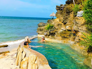 bliss, bliss beach, clothing optional, friends, naturism, plunge pool, nude beach, roatan, paya bay resort, 