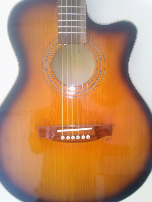 Bán đàn Guitar ở HCM Bán đàn Guitar ở HCM