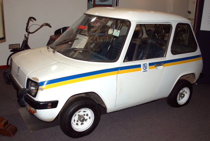 Africa Electric Car: 1974 Enfield 8000 electric motor car The first